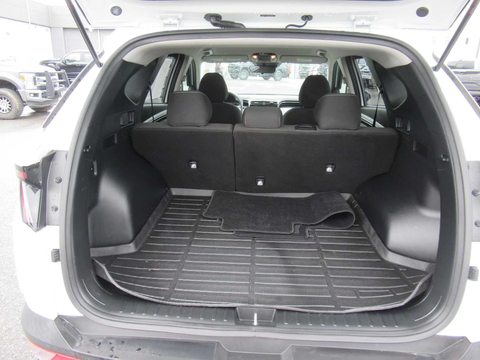Used 2022 Quartz White Hyundai SEL image 19