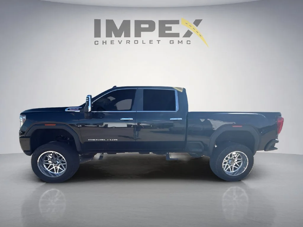 Used 2020 Black GMC Denali image 2