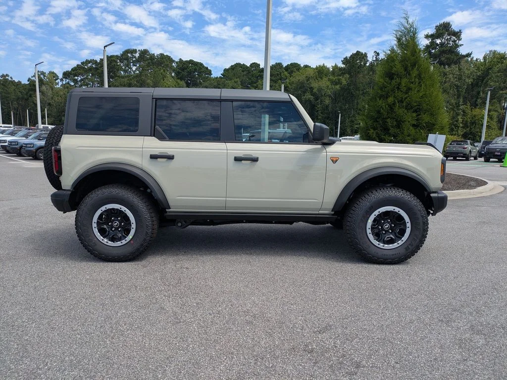 New 2026 Desert Sand Ford Badlands image 3