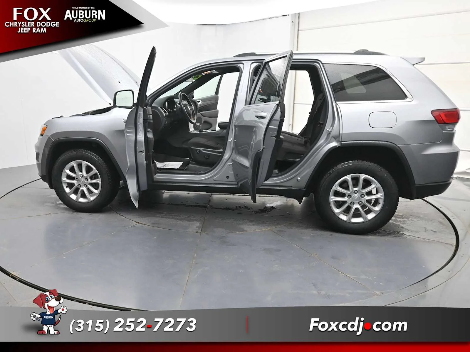 Used 2022 Silver Zynith Jeep Limited image 35