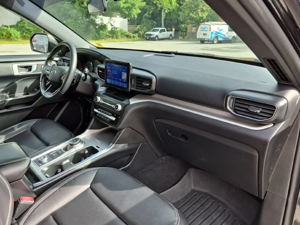 Used 2020 Black Ford XLT image 28
