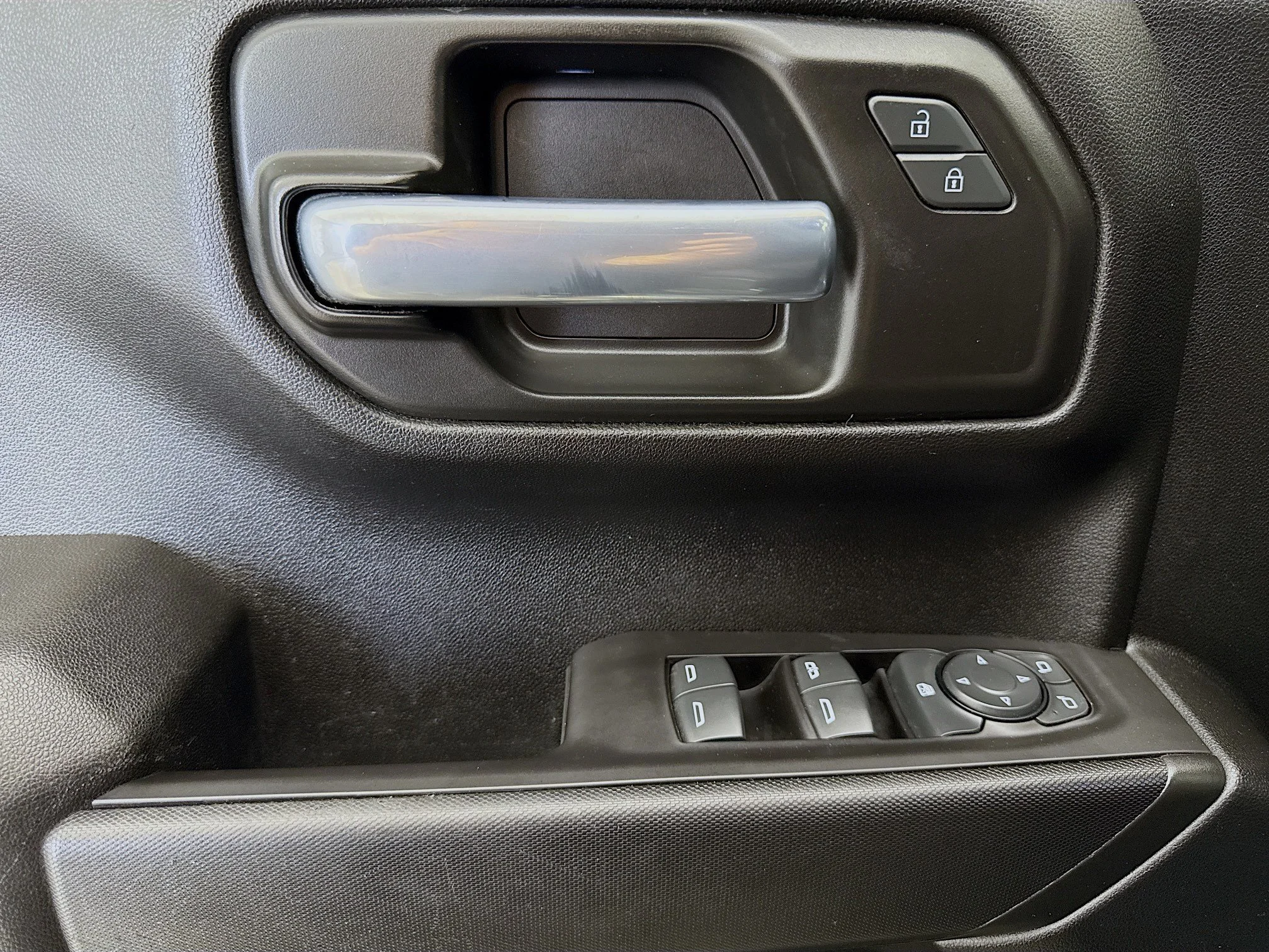 Used 2021 BLACK Chevrolet Custom image 19