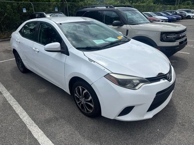 Used 2014 White Toyota LE image 2
