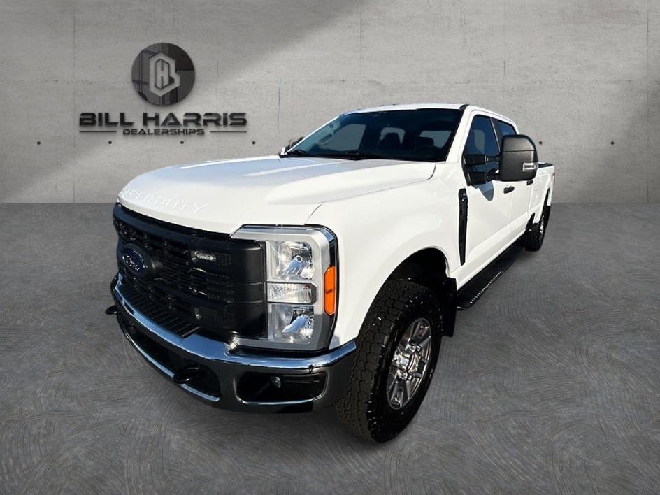 Used 2023 White Ford XL image 1