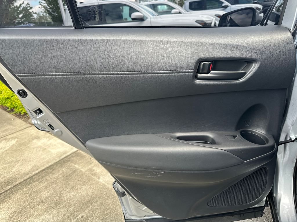 Used 2025 Silver Toyota Hybrid S image 13
