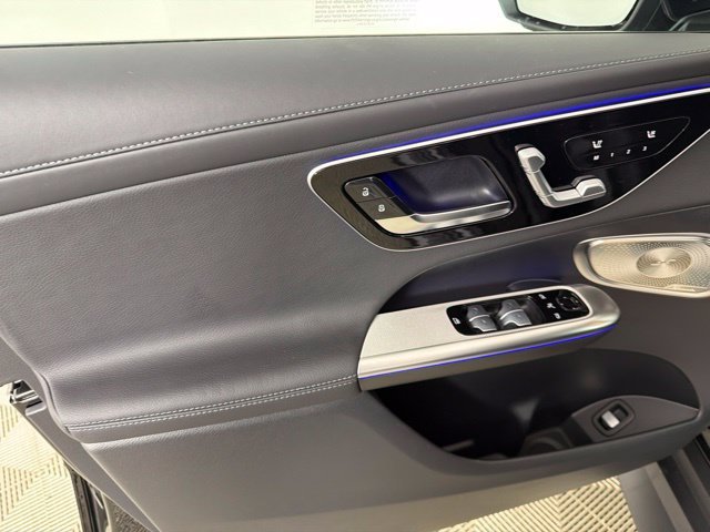 New 2027 Black Mercedes-Benz GLC 300 image 27