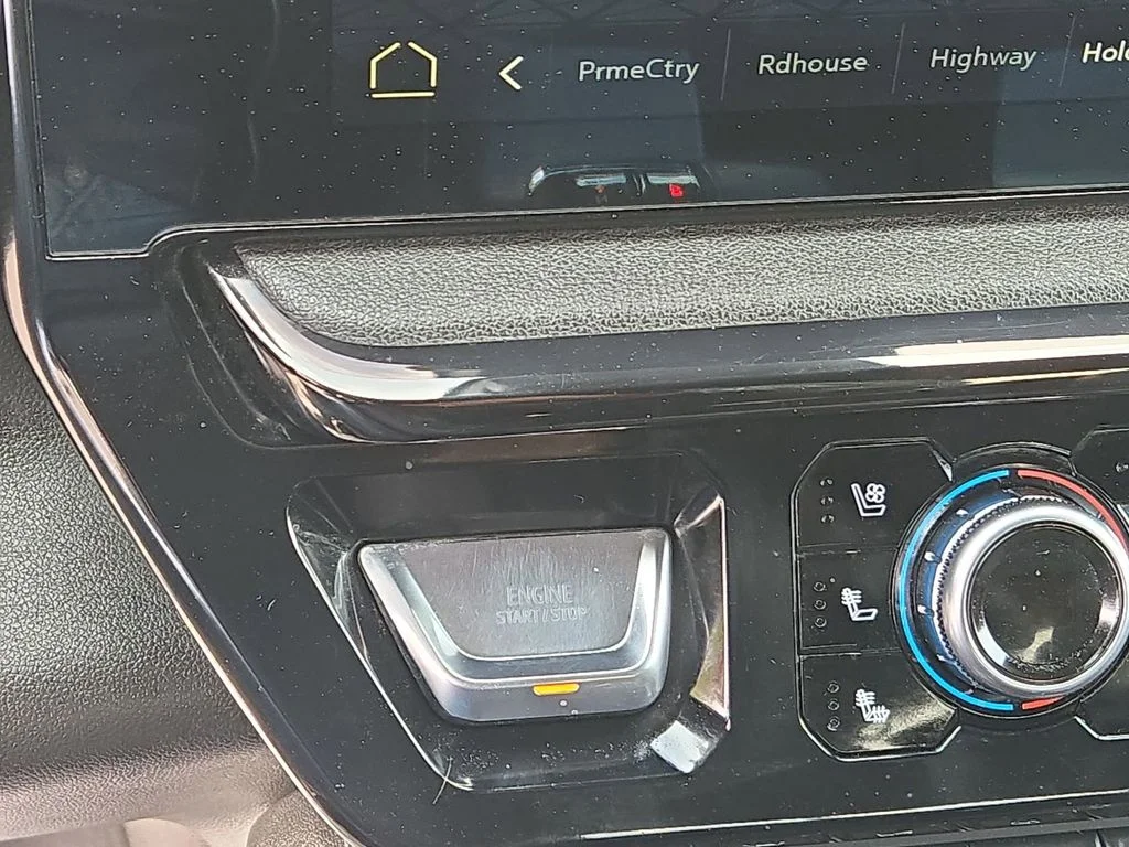Used 2024 Silver GMC AT4 image 34