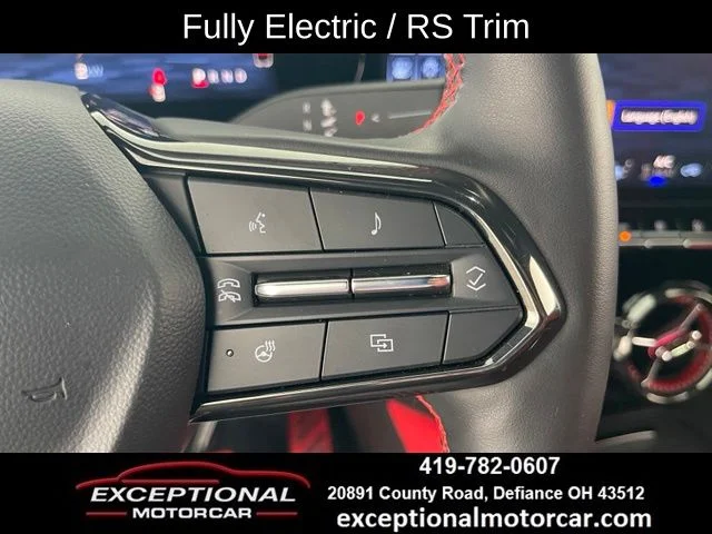 Used 2024 White Chevrolet RS image 38