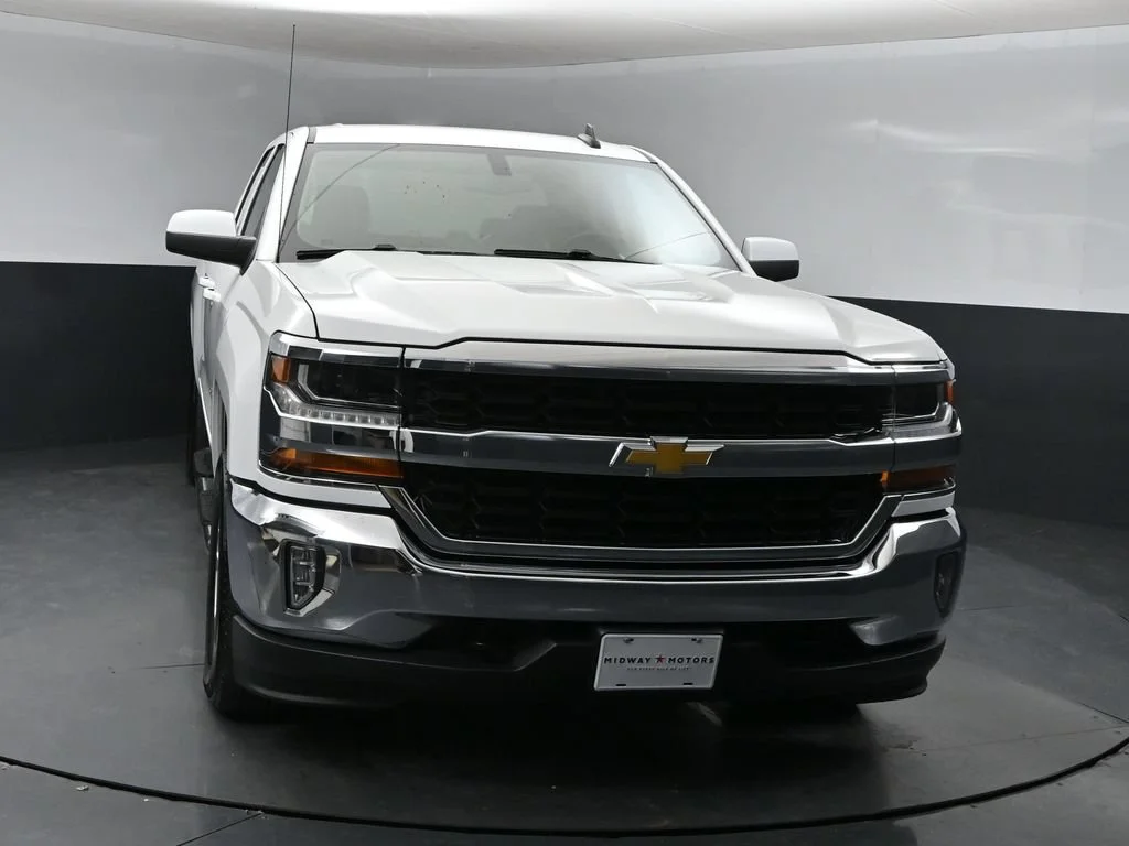 Used 2019 Summit White Chevrolet LT image 6