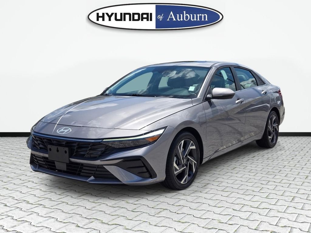 2025 Hyundai Elantra Limited - Photo 10