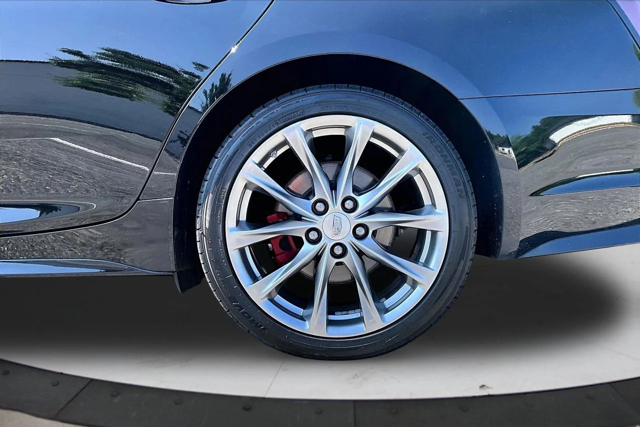 Certified Used 2022 Black Cadillac V-Series image 34