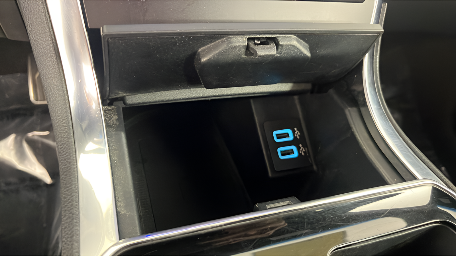 Used 2020 White Metallic Ford ST image 32