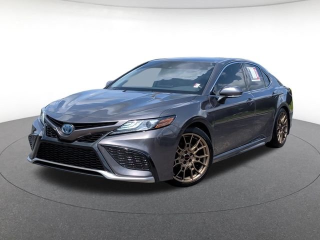 2022 Toyota Camry Hybrid XSE