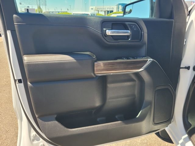 Used 2022 White Chevrolet LT image 18