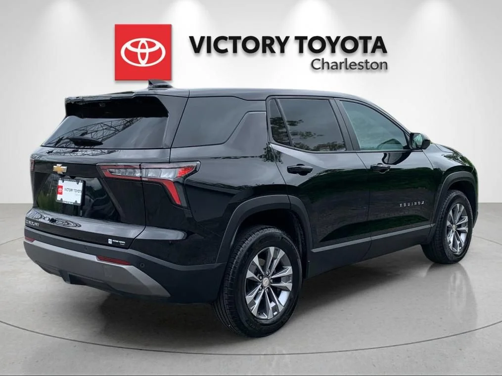 Used 2025 Black Chevrolet LT image 7