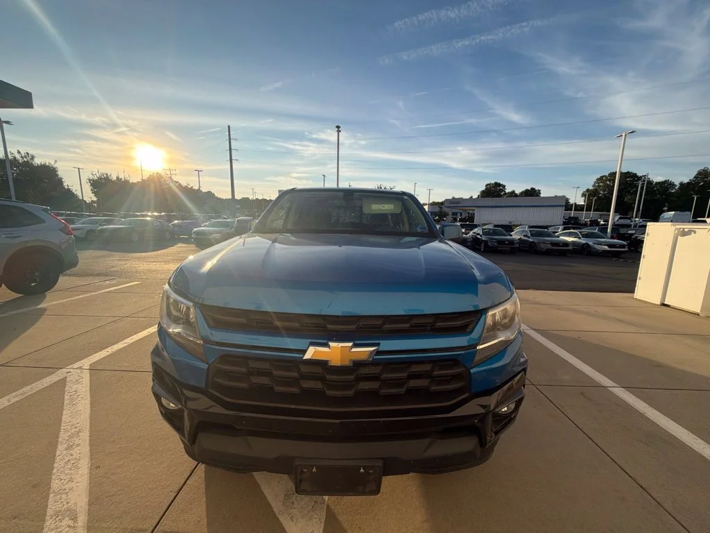 Used 2021 Blue Chevrolet LT image 2