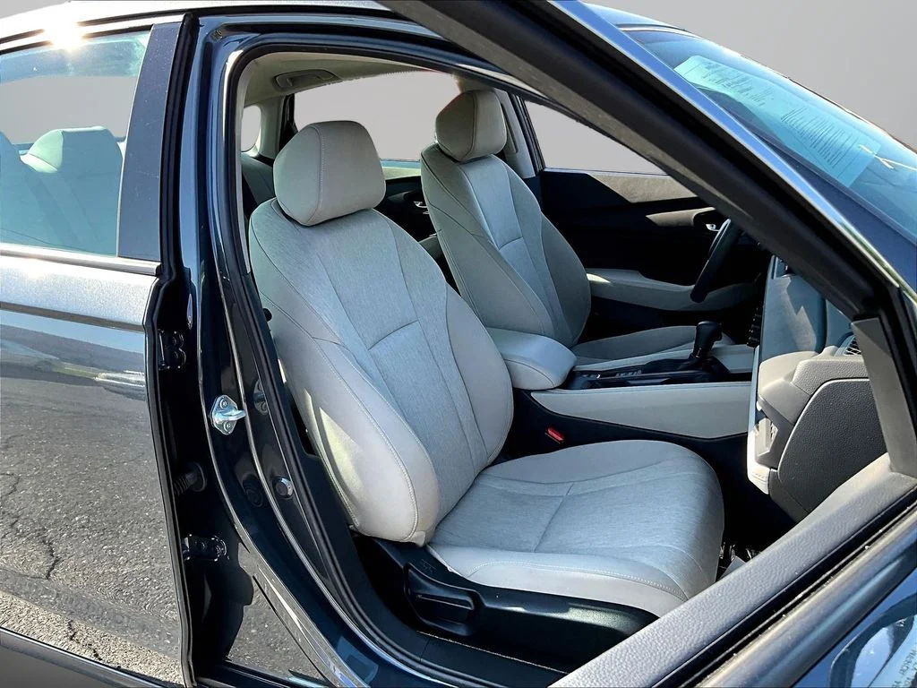 Used 2024 Meteorite Gray Metallic Honda EX image 28