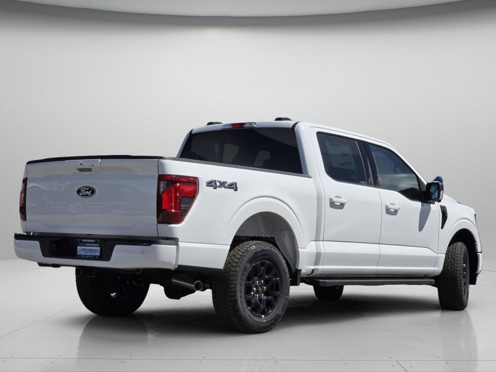 New 2026 Oxford White Ford XLT image 27
