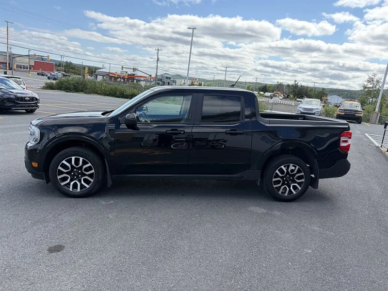 Used 2022 Black Ford Lariat image 3