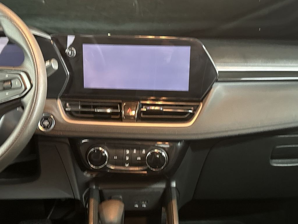 Used 2025 Sterling Gray Metallic Chevrolet LT image 24