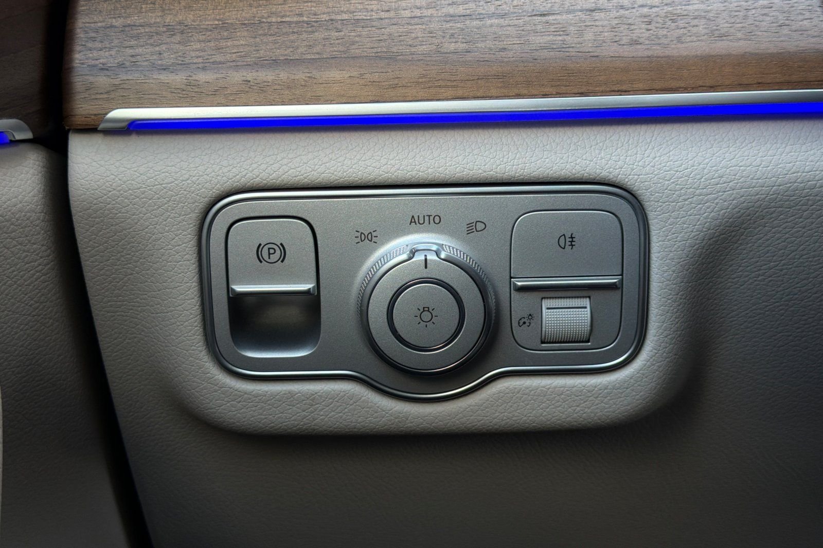 New 2026 Polar White Mercedes-Benz GLS 450 image 31
