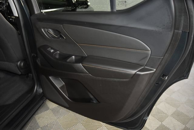 Used 2020 GRAPHITE METALLIC Chevrolet LT Cloth image 22