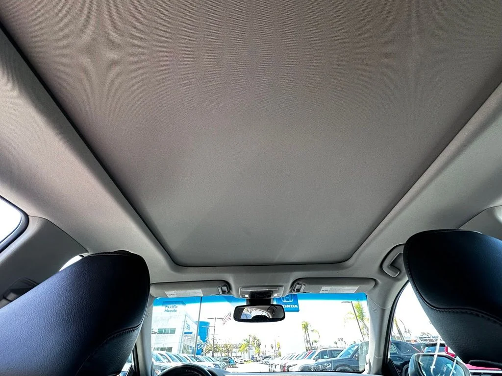 Used 2019 Silver Toyota XLE image 16