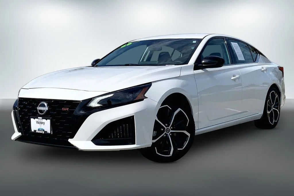 Used 2026 Nissan Altima SR with VIN 1N4BL4CV1TN320276 for sale in Kansas City