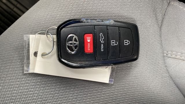 Used 2024 Ice Cap Toyota SR5 image 33