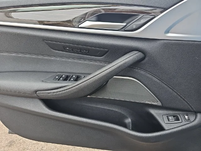 Used 2023 Gray BMW 530e iPerformance image 26