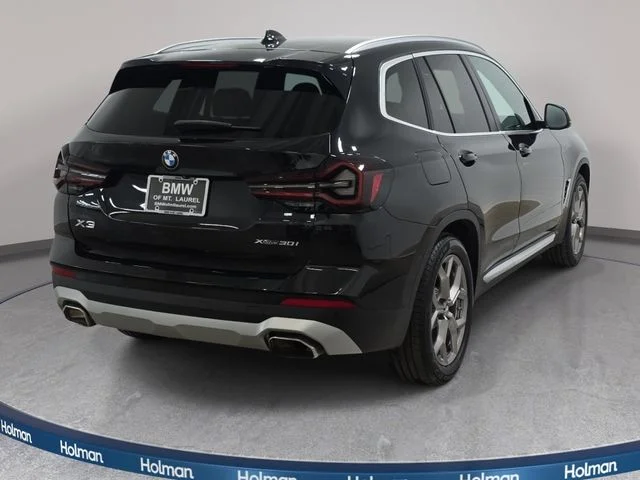 Used 2022 Black Sapphire Metallic BMW xDrive30i image 6