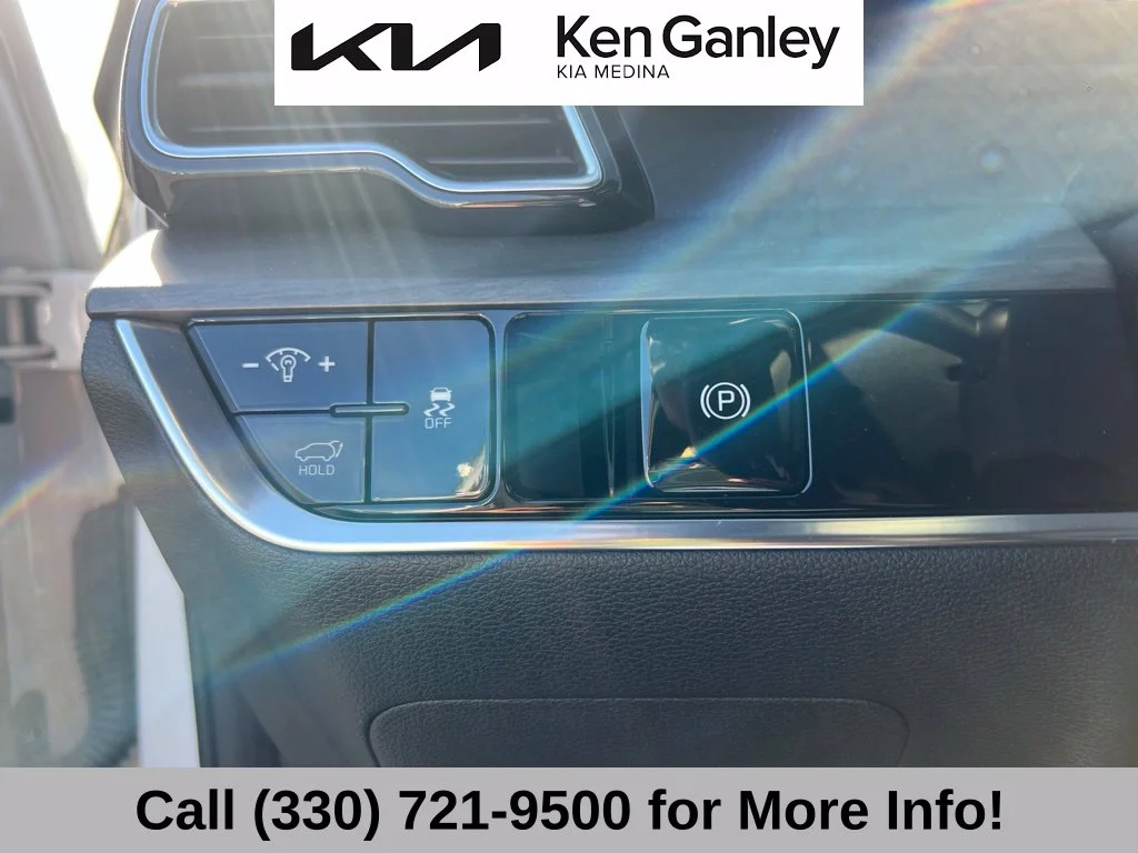 Certified Used 2025 White Kia X-Pro Prestige image 27