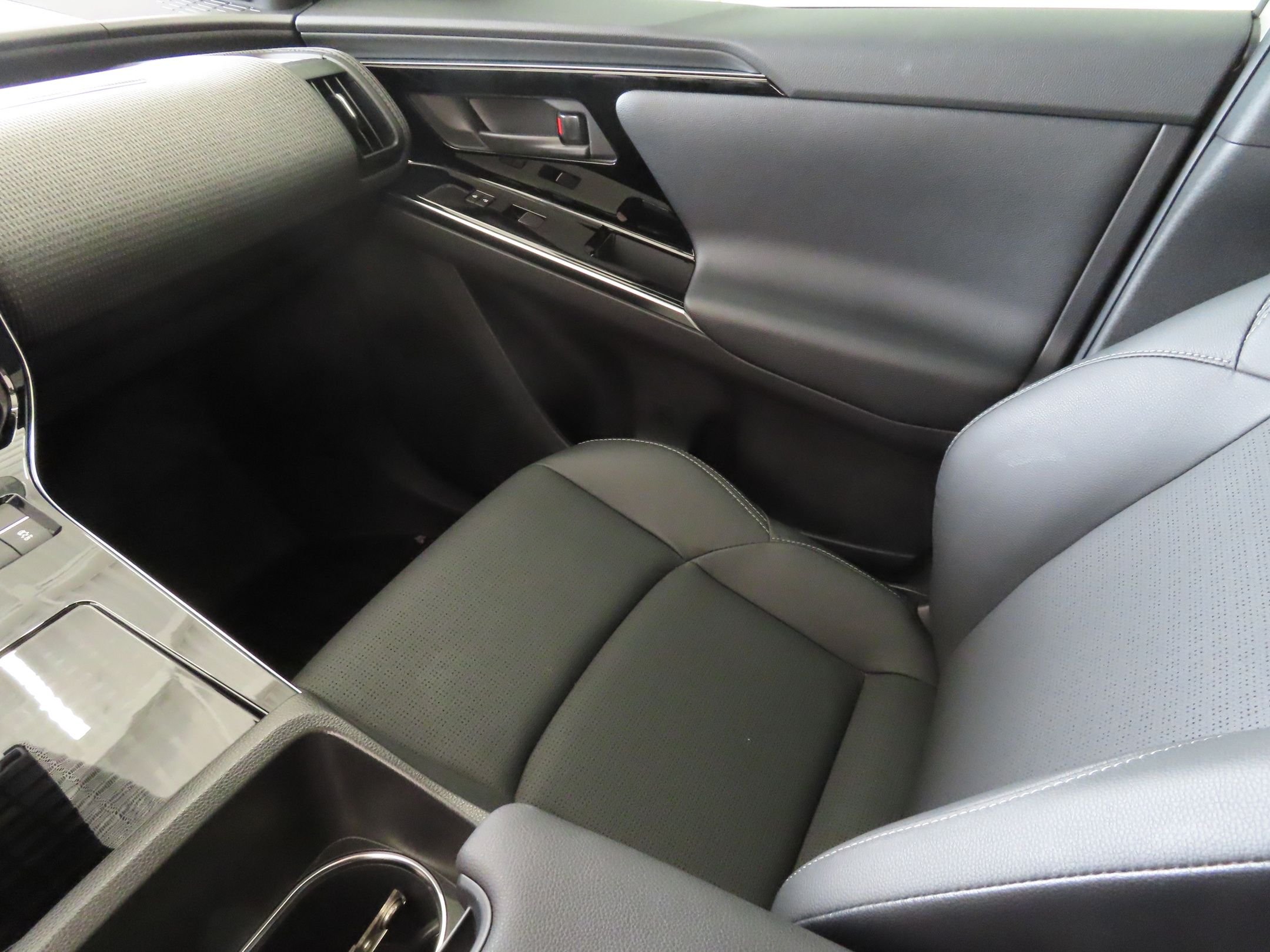 Used 2023 Silver Toyota Limited image 19