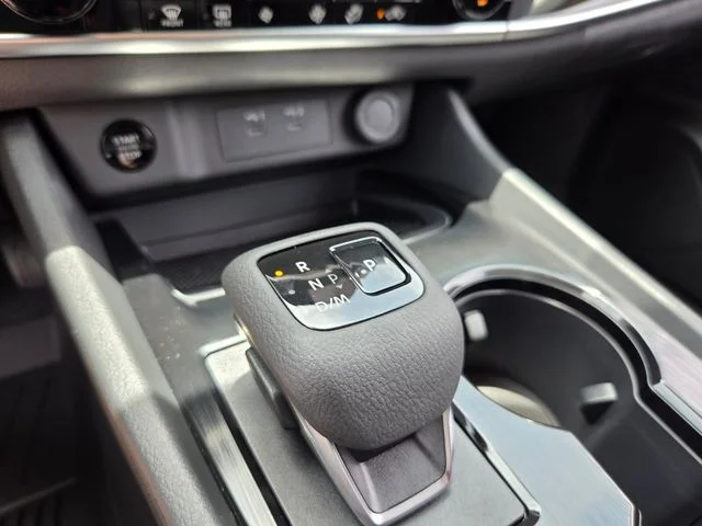 New 2026 Everest White Pearl TriCoat Nissan Rock Creek® image 15