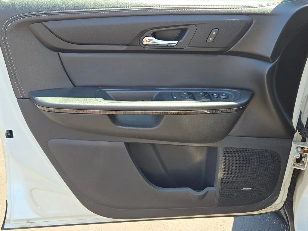 Used 2015 White GMC SLT-1 image 20