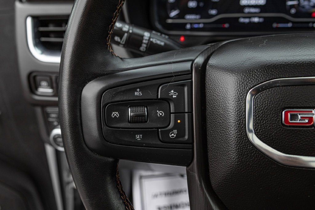 Used 2023 White GMC AT4 image 28