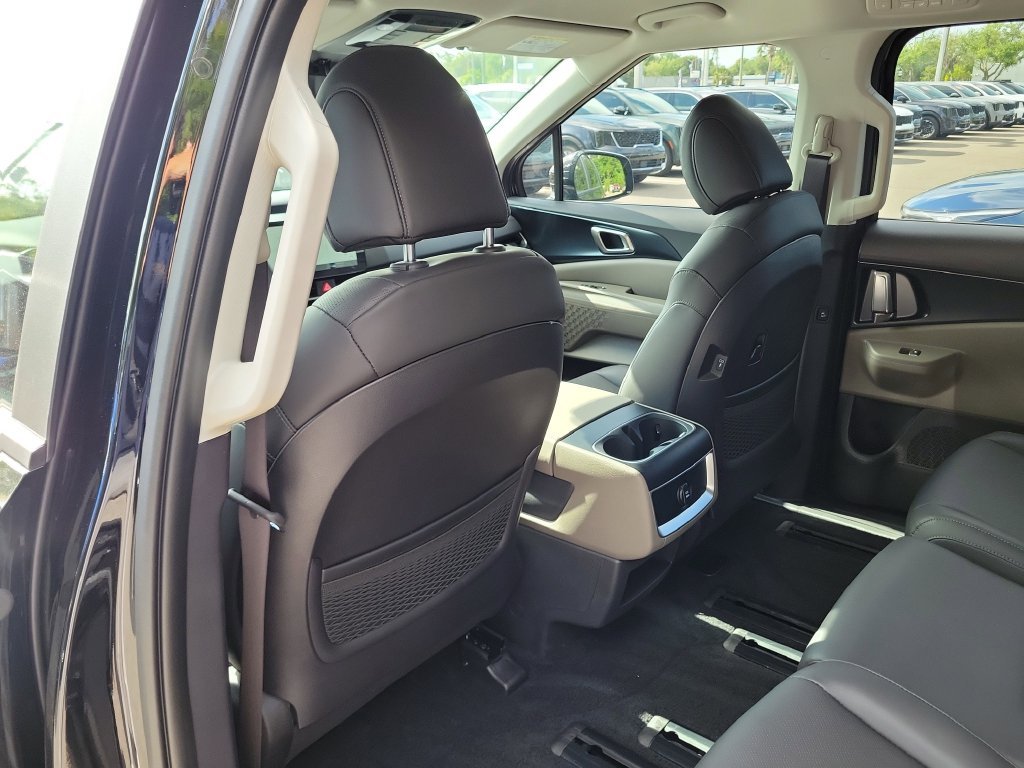 New 2026 Aurora Black Pearl Kia LXS image 16