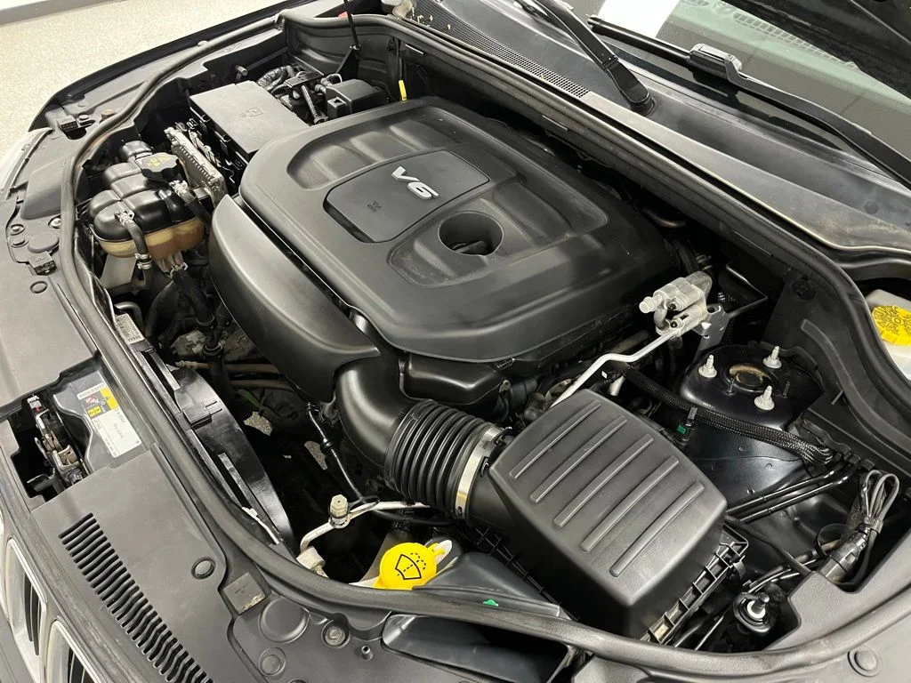 Used 2016 Gray Jeep Limited image 65