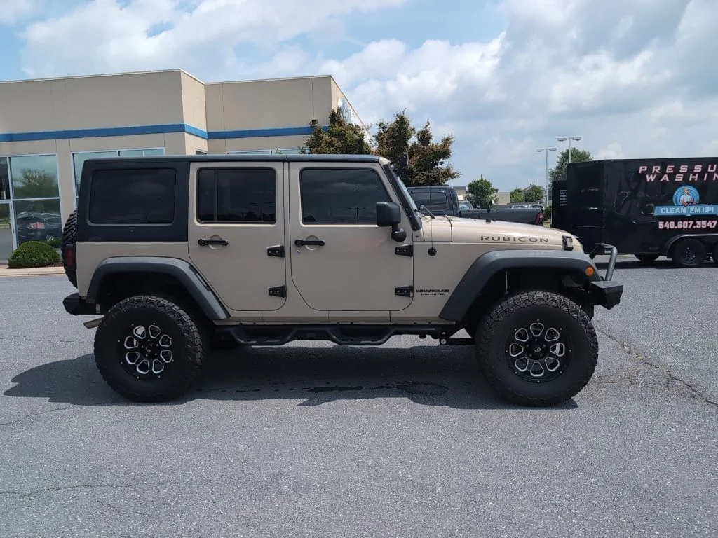 Used 2016 Beige Jeep Unlimited Rubicon image 4