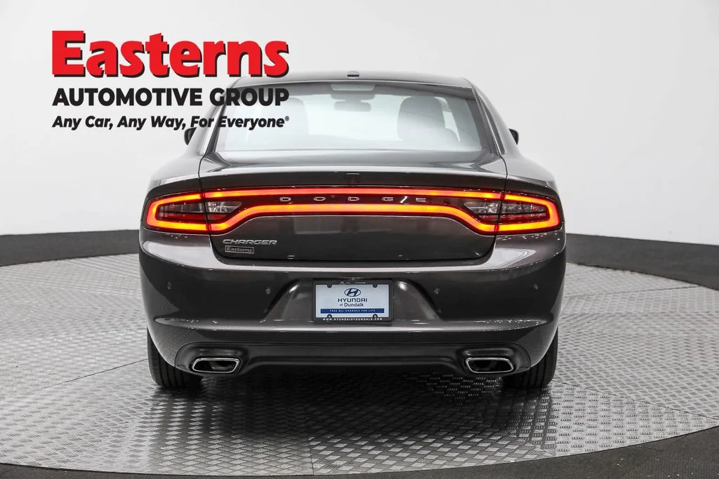Used 2022 Gray Dodge SXT image 6