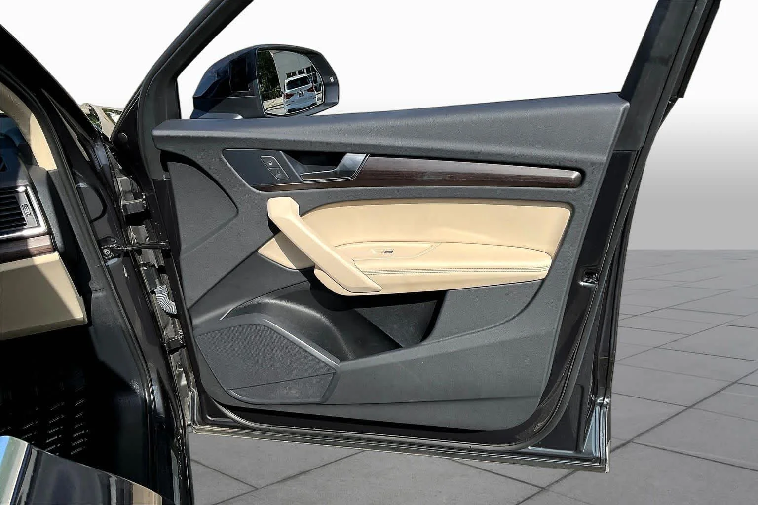 Used 2021 Navarra Blue Metallic Audi Premium Plus image 22