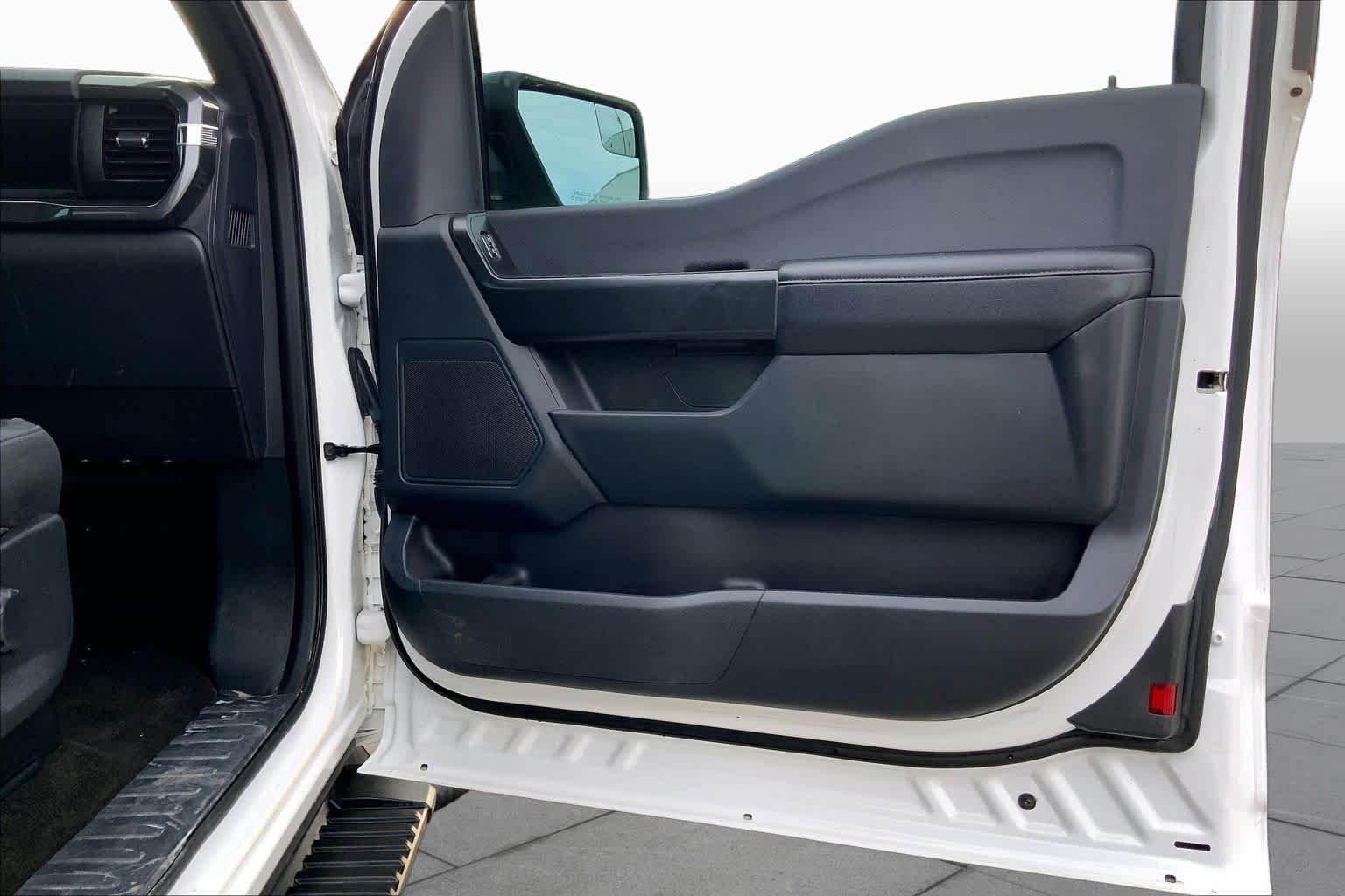 Used 2023 Oxford White Ford XL image 17