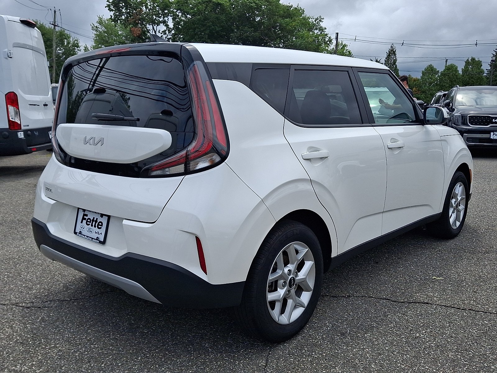 Used 2024 Snow White Pearl - SWP Kia LX image 4