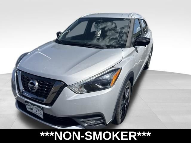 Used 2018 Silver Nissan SR image 6