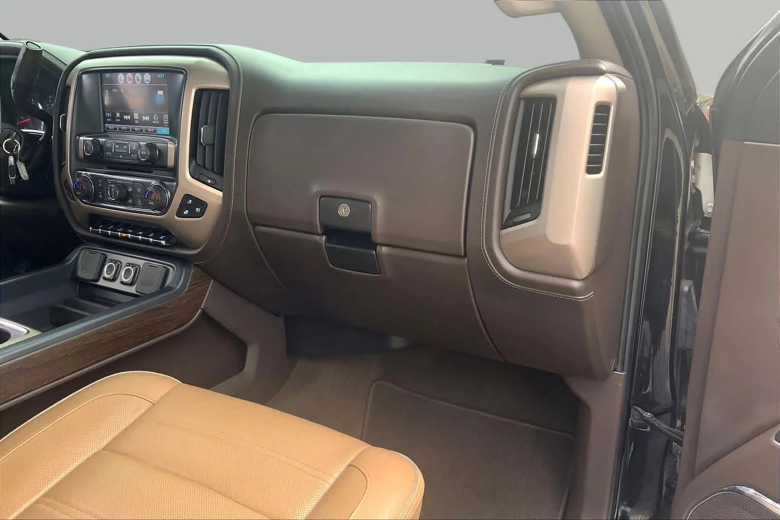 Used 2017 Onyx Black GMC Denali image 19