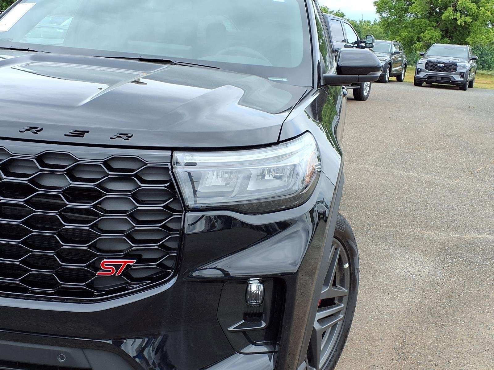 New 2026 Agate Black Metallic Ford ST image 16