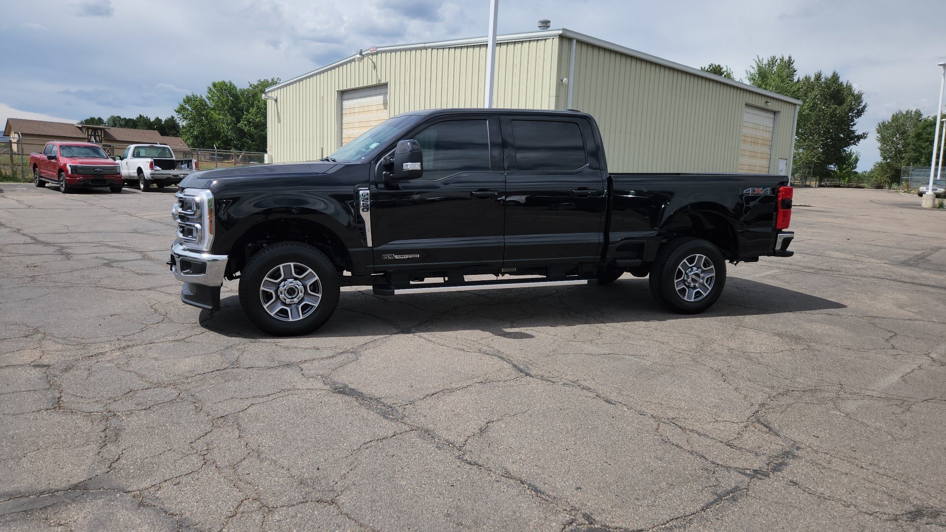 Used 2026 Agate Black Metallic Ford LARIAT image 4