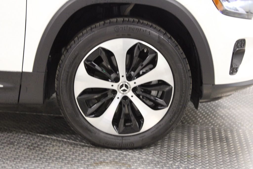 Certified Used 2026  Mercedes-Benz GLB 250 image 12