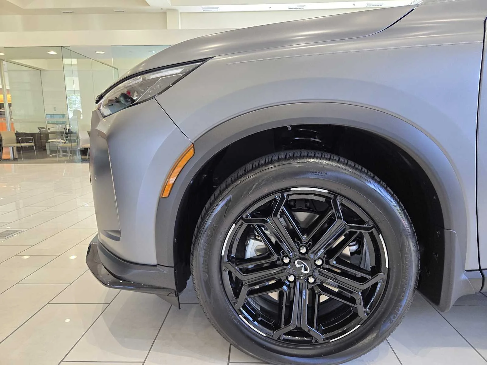 New 2026 2T GRPT SHDW INFINITI Sport AWD image 6