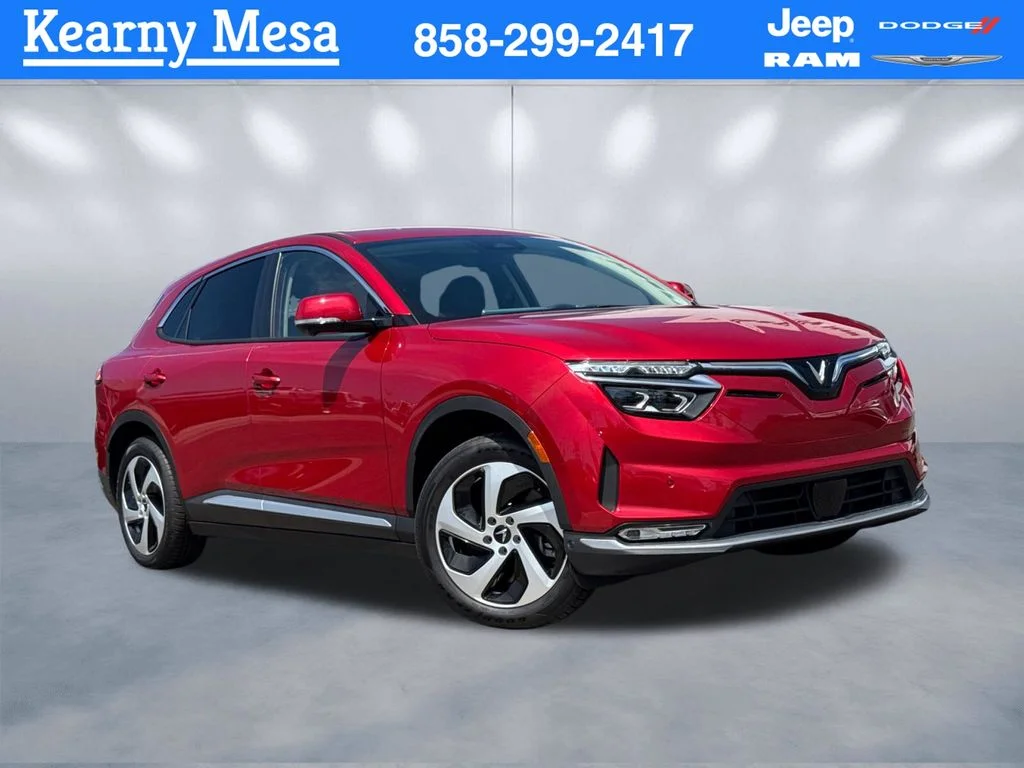 2025 VinFast VF 8